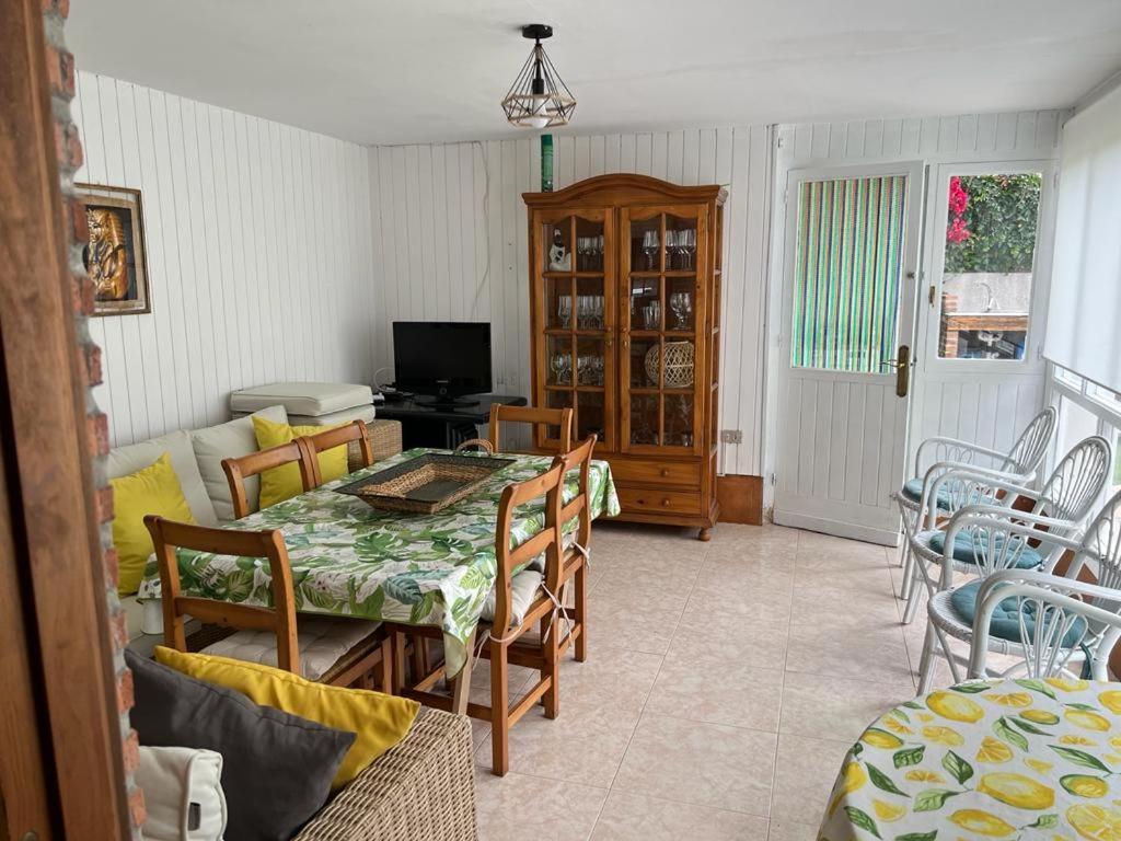Casa En Laredo Villa Exteriör bild